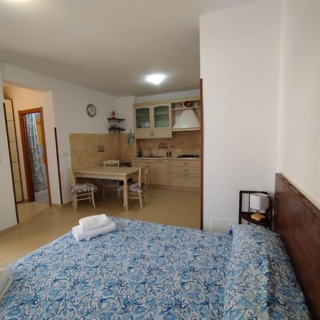 Gala Mini Apartment Fiumicino Luaran gambar