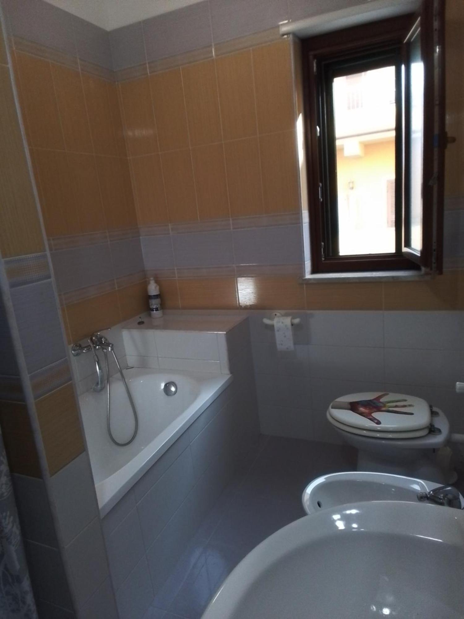 Gala Mini Apartment Fiumicino Luaran gambar