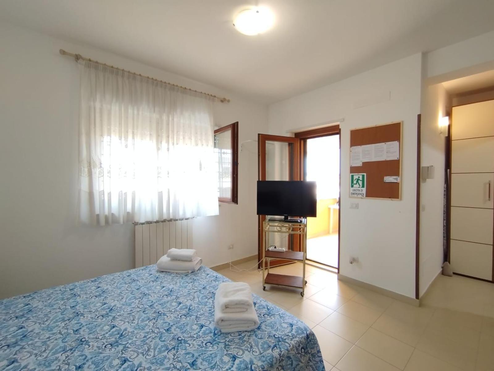 Gala Mini Apartment Fiumicino Luaran gambar