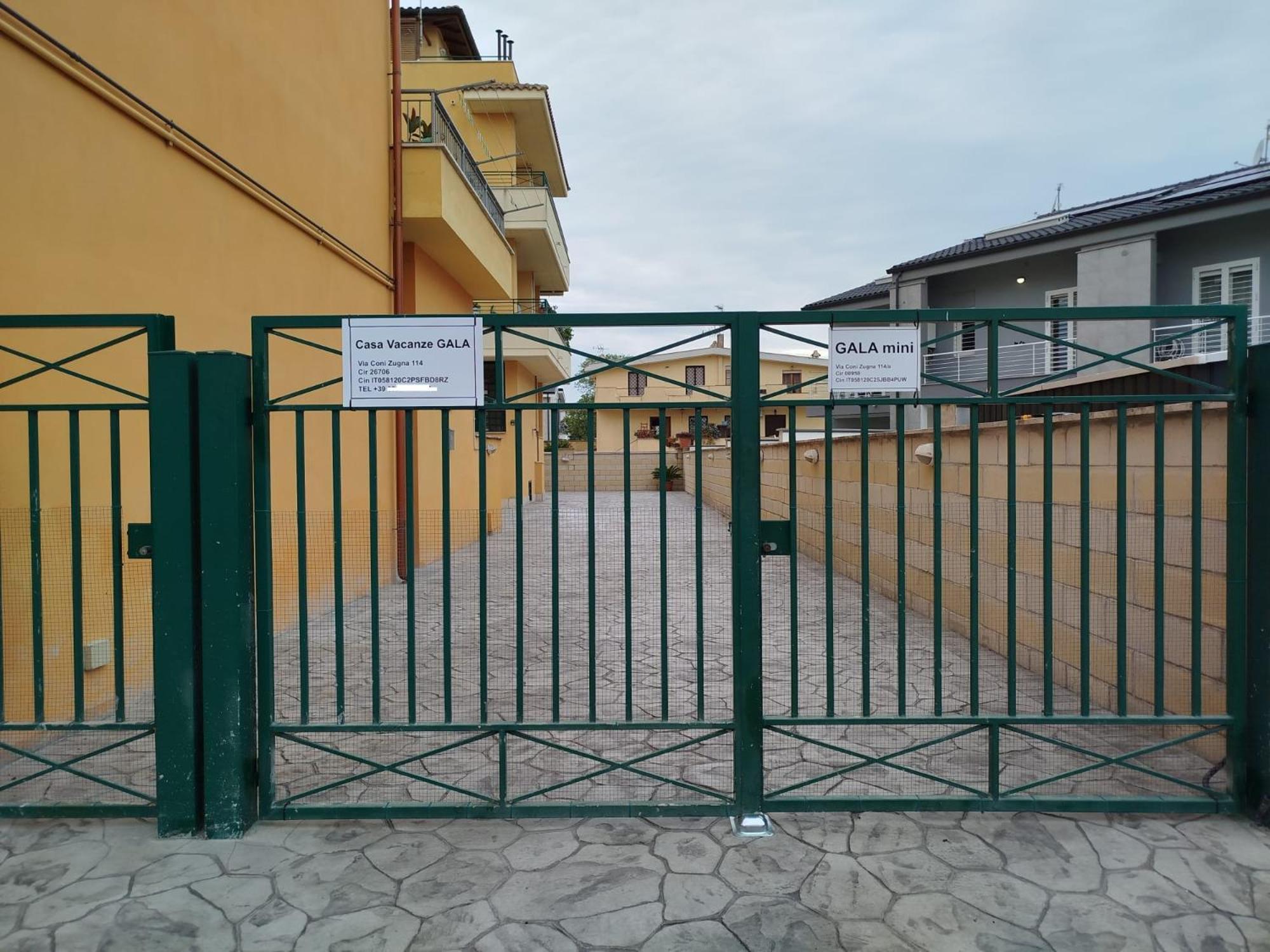 Gala Mini Apartment Fiumicino Luaran gambar